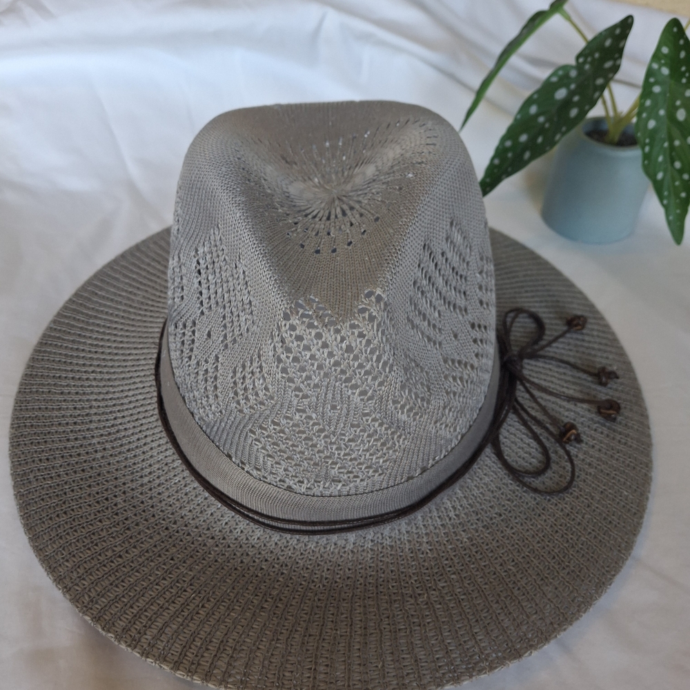 Jones New York Light Gray Fedora Hat